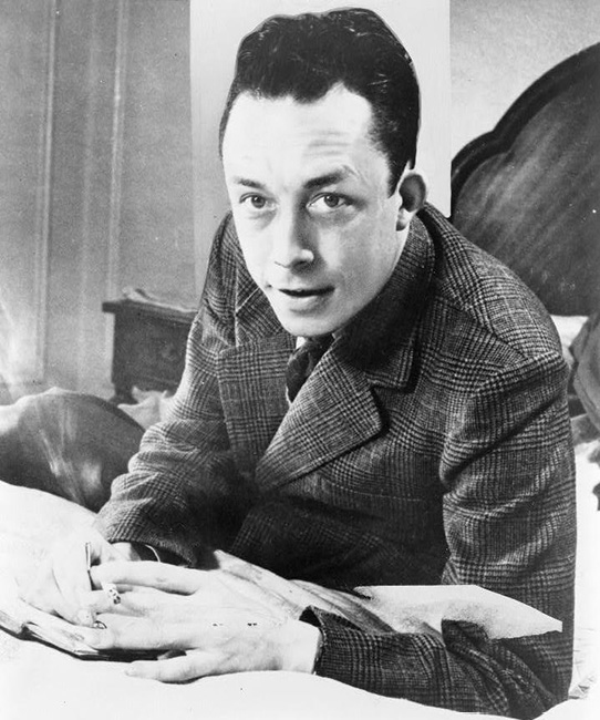 Fotografía de Albert Camus tomada en 1957 Albert Camus nace el 7 de noviembre - photo 1