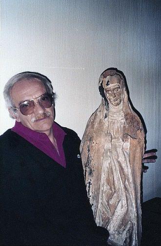 Erik el Belga con una talla 1990 En casa de uno de sus coleccionistas - photo 10