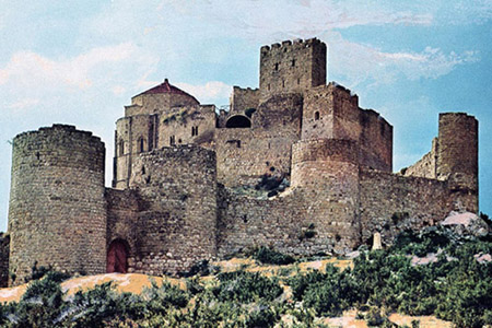Castillo de la Mota Medina del Campo Debe su nombre a la mota o altozano en - photo 6