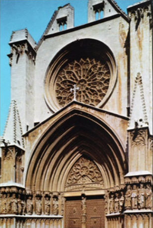 Claustro de la Catedral Tarragona El claustro que estamos viendo pertenece ya - photo 5