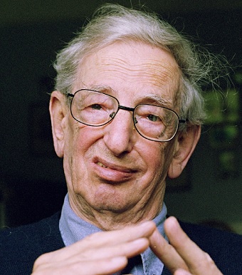 ERIC J HOBSBAWM 1917-2012 fue educado en el Prinz-Heinrich-Gymnasium en - photo 1