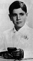 Joseph Bonanno Jr en el día de su primera comunión en 1951 Bill en el - photo 13