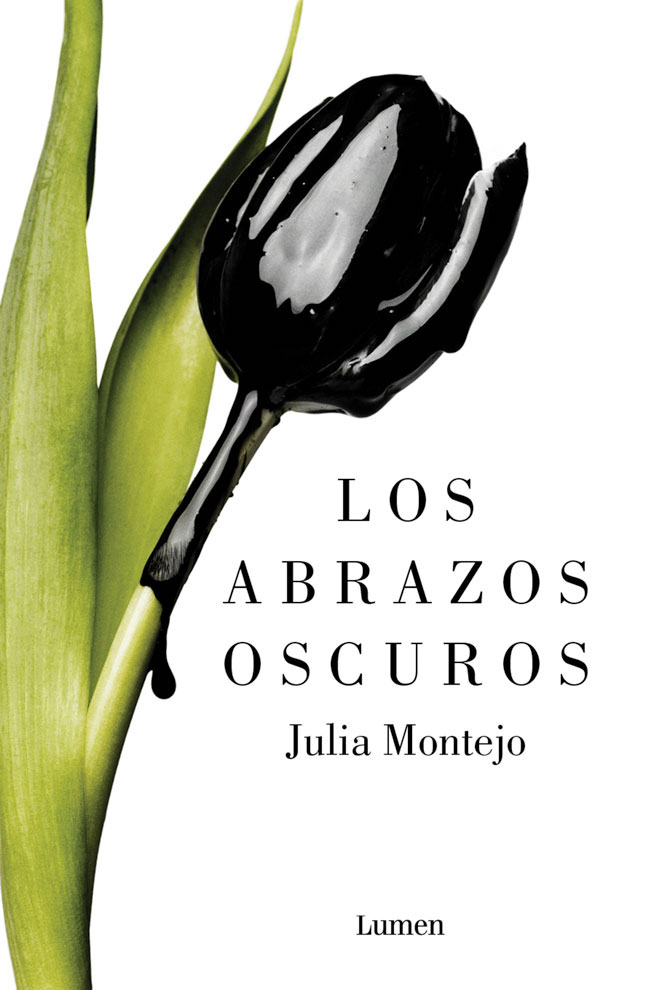 Los abrazos oscuros Julia Montejo Julia Montejo nació en Pamplona Estudió - photo 1