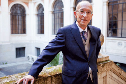RAFAEL AGUIRRE MONASTERIO nació en Bilbao España en 1941 Es profesor emérito - photo 4