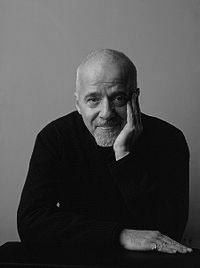 Paulo Coelho 24 de agosto de 1947 Río de Janeiro es un novelista dramaturgo - photo 1