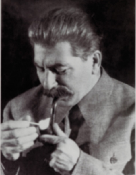 Stalin y su adorada pipa En ella Stalin llevaba una vida - photo 2