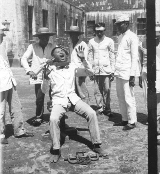 Ejecución llevada a cabo en Manila en 1899 cuando Filipinas ya no pertenecía a - photo 2