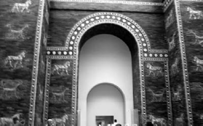 La puerta de Ishtar es uno de los monumentos más importantes de la antigua - photo 3