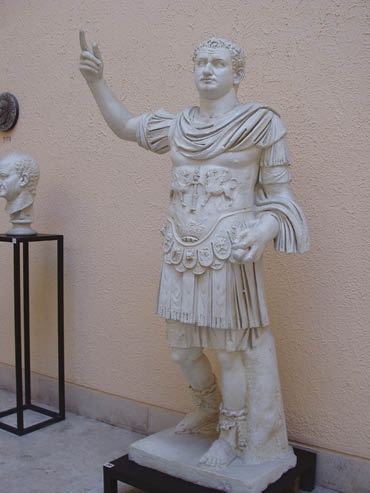 Estatua del emperador Tito 79-81 Hijo de Vespasiano 69-79 Tito - photo 2