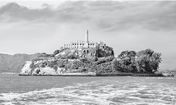 ALCATRAZ California EE UU Alcatraz conocida como La Roca es una pequeña - photo 10