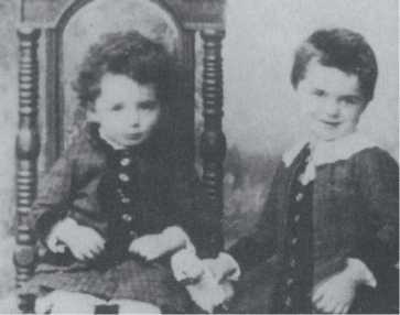 1867 - Rudolf Steiner derecha con su hermana Leopoldina En esas - photo 6