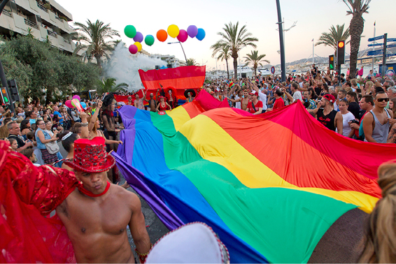 Desfile del Orgullo Gay en Ibiza JAIME REINAAFP GETTY IMAGES Bares - photo 17