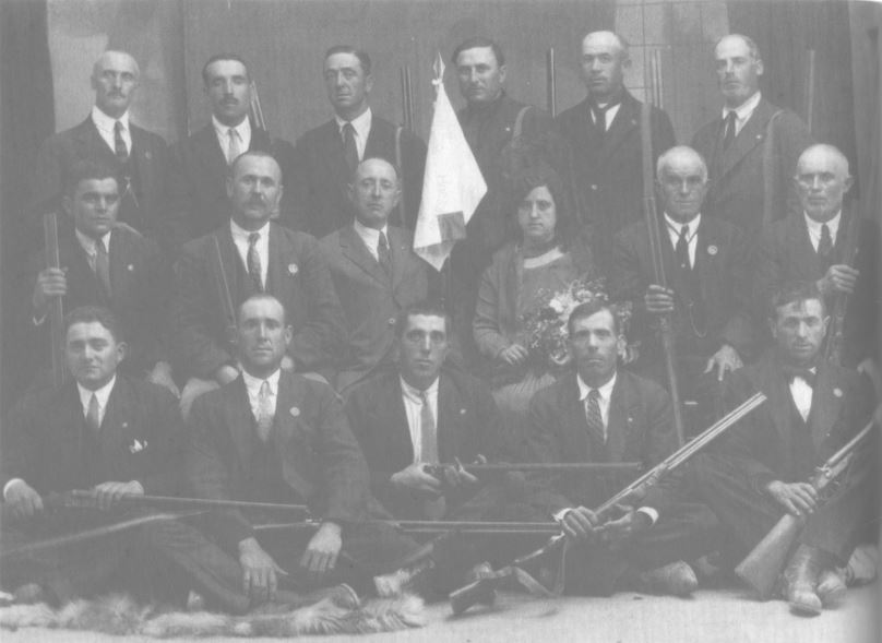 Somatén del Masegoso Reconocidos el tío Virgilio el abuelo Julio el - photo 6