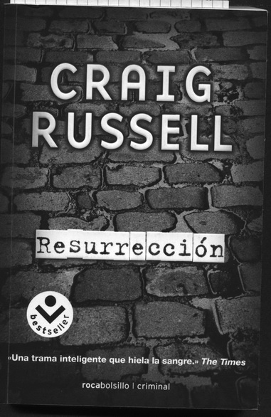 Craig Russell Resurrección Traducción de Eduardo Hojman Dedicado a la memoria - photo 1