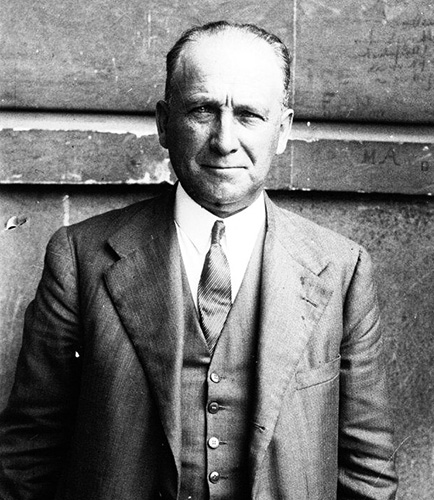 Fotografía de Francisco Largo Caballero en 1927 El compromiso político - photo 1