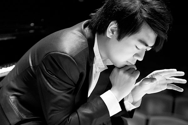 LANG LANG Shenyang China 14 de junio de 1982 es un pianista chino - photo 1