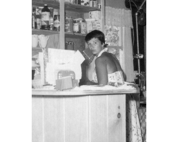 Janet Shearon Armstrong a sus veintisiete años aprovecha al máximo la cocina - photo 16
