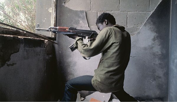 Combatiendo casa por casa en la guerra civil de NDjamena Chad 1980 - photo 13