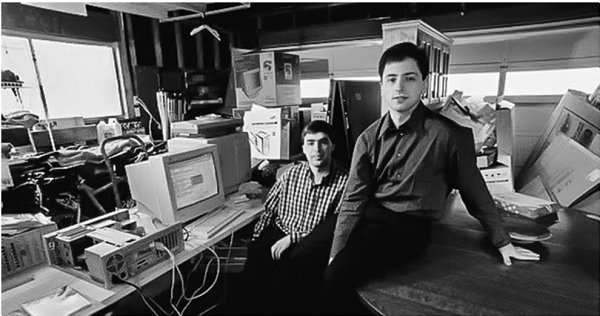 Larry Page y Sergey Brin en la incubadora de Google un garaje en el número 232 - photo 9