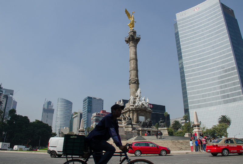 Beto R Lanz BIENVENIDOS A LA CIUDAD DE MÉXICO En la Ciudad de México la - photo 2
