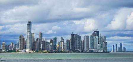 El perfil urbano de la ciudad de Panamá la capital y ciudad más grande de - photo 6