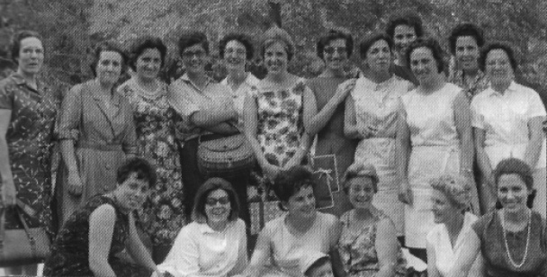Mujeres de preso de visita a la Prisión Central de Burgos 1964 entre ellas - photo 19