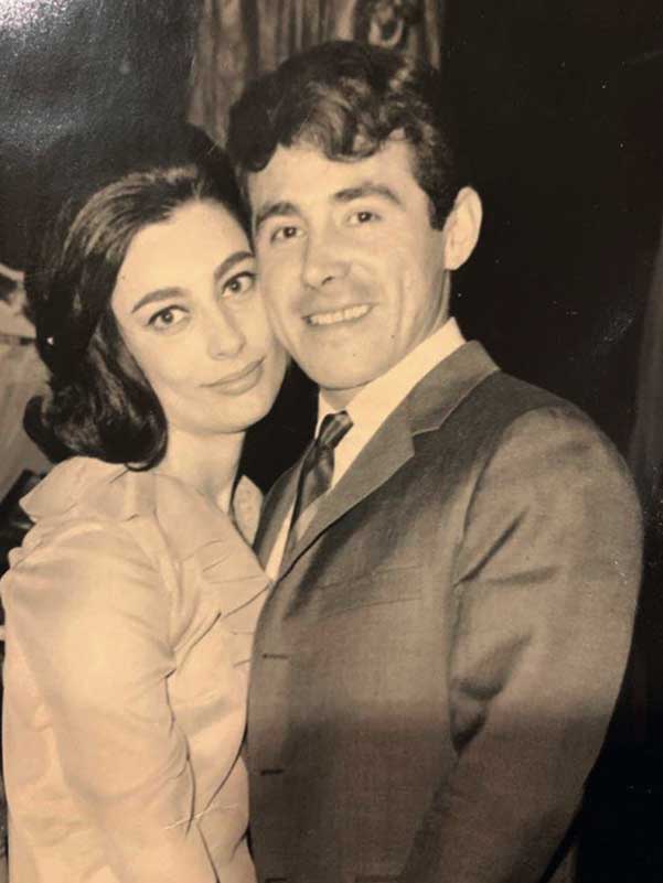 Héctor Suárez y Pepita Gomís se casaron el 4 de mayo de 1965 - photo 3