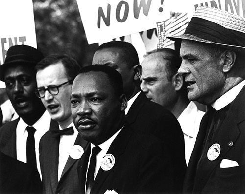 Martin Luther King durante una manifestación en agosto de 1963 El año - photo 5