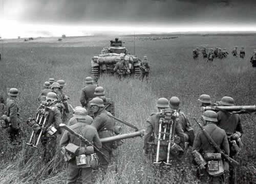 Milicia alemana avanzando durante la Operación Tifón Goebbels anuncia al - photo 11