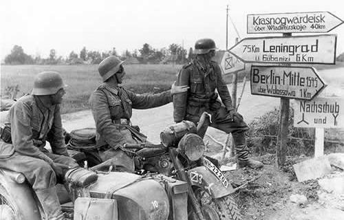 Se tomó la decisión equivocada Las tropas alemanas se esconden entre la - photo 18