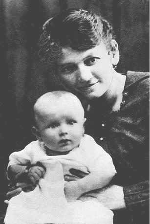 Karol Wojtyla Juan Pablo II y su mamá Emilia Kaczorowska - photo 6