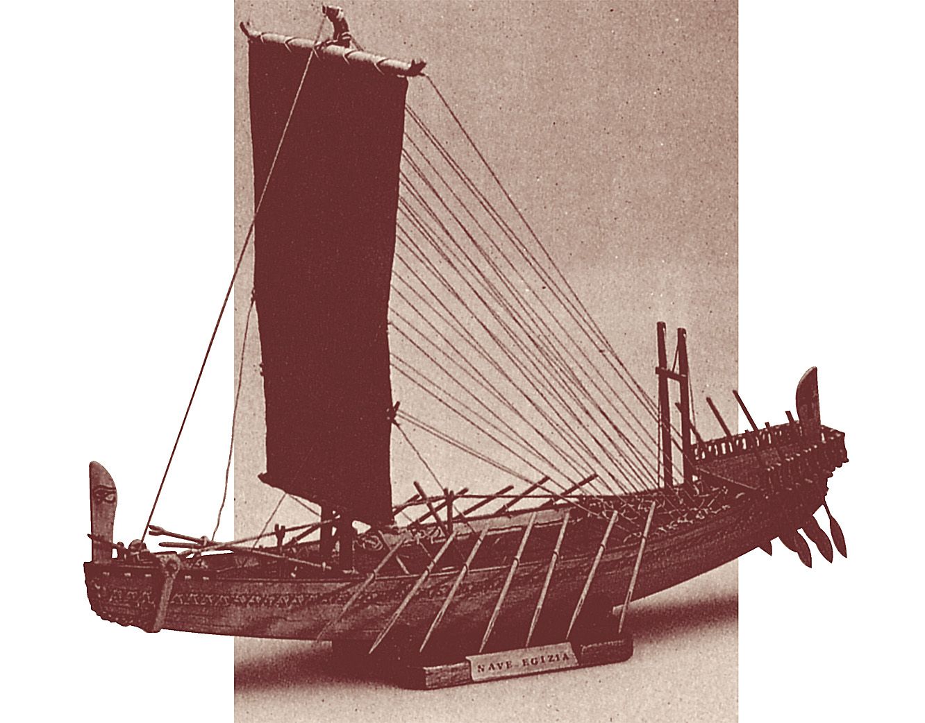 Nave egipcia del Reino Antiguo adecuada para la navegación en alta mar modelo - photo 3