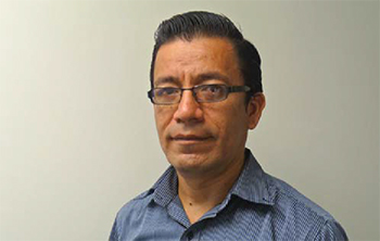 Juan Raúl Egoavil Vera es licenciado en Educación por la Universidad Nacional - photo 4
