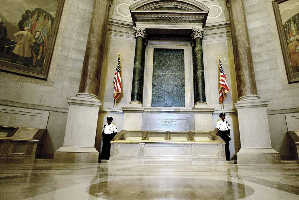 Puedes ver la Constitución de Estados Unidos en los Archivos Nacionales en - photo 2