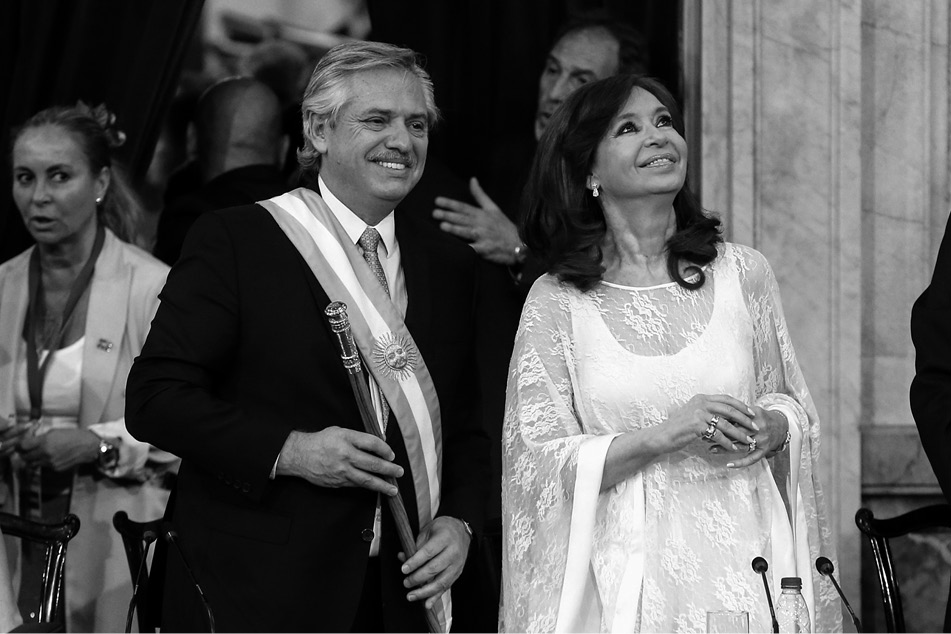 Alberto Fernández y Cristina Fernández de Kirchner en la asunción como - photo 2