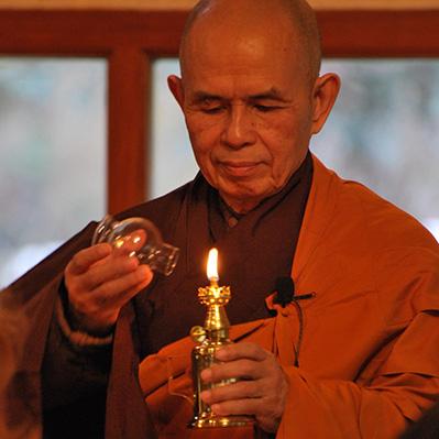 El maestro vietnamita Thich Nhat Hanh nació en Hué Vietnam y fue monje - photo 1