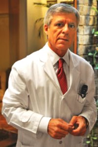 DANIEL LÓPEZ ROSETTI es médico clínico cardiólogo universitario especialista - photo 1