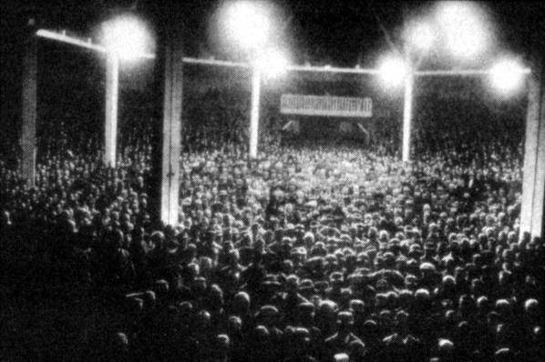 Mitin multitudinario de Hitler en el Circo Krone Múnich 1923 En locales como - photo 19