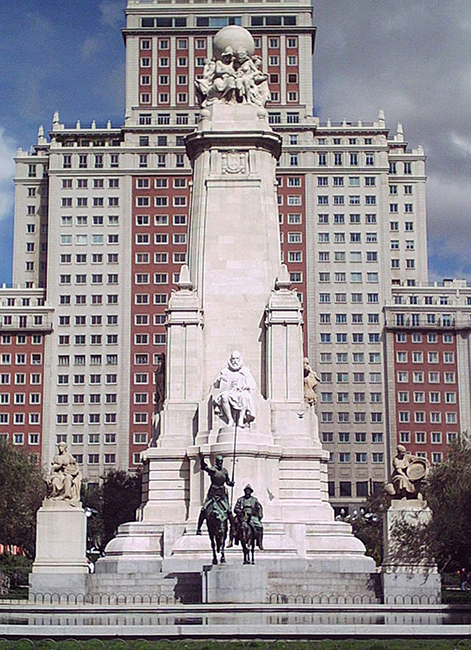 Entre 1925 y 1930 en la plaza de España de Madrid se erige un monumento en - photo 1