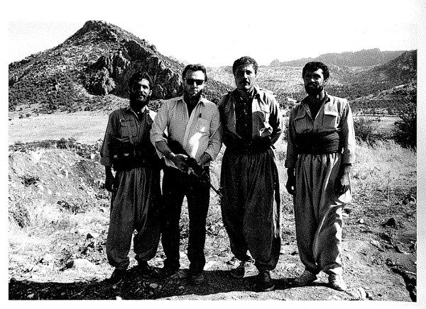 Posando como un tipo duro en Kurdistan durante la primera guerra del Golfo - photo 23