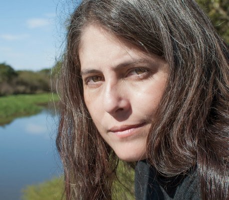 SELVA ALMADA es una escritora poetisa y narradora argentina Nació en el año - photo 1