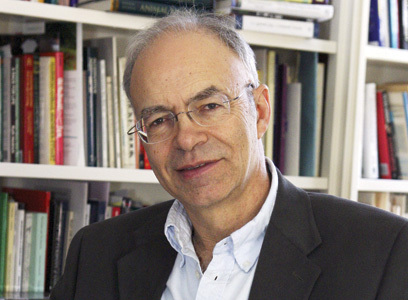 PETER SINGER Nació el 6 de julio de 1946 en Melbourne Cursó estudios en las - photo 4