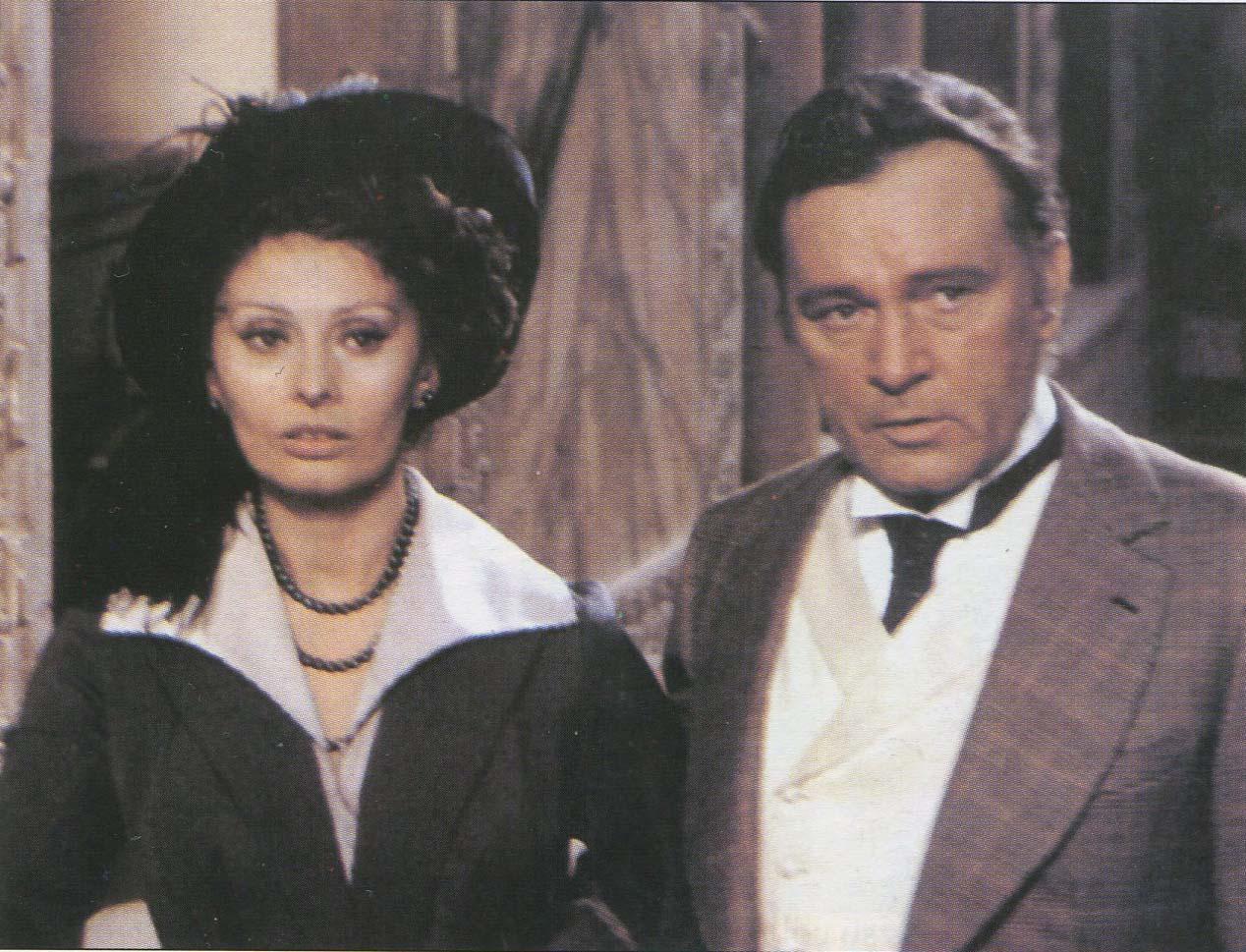 Con Richard Burton en la película El viaje dirección de Vittorio De Sica - photo 29