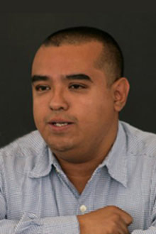 RICARDO HAM Egresado de la Licenciatura en Comunicación y Periodismo es autor - photo 4