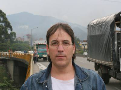 JOHN SALDARRIAGA LONDOÑO Envigado Antioquia 1967 Escritor y periodista - photo 3