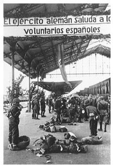 Bienvenida alemana en Hendaya Julio de 1941 Llegada de una expedición de - photo 10