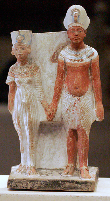 Estatua en piedra caliza que representa a Nefertiti y a Amenhotep Durante los - photo 2
