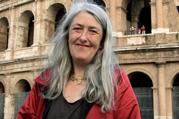 MARY BEARD Much Wenlock Reino Unido 1955 es una de las más famosas y - photo 1