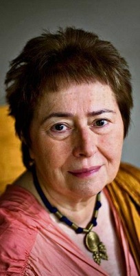 MARÍA DZIELSKA escritora y traductora polaca es catedrática de historia - photo 4
