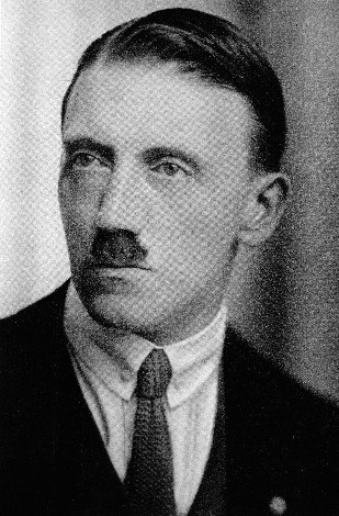 Hitler a principios de los años veinte como un político en ciernes en Múnich - photo 4